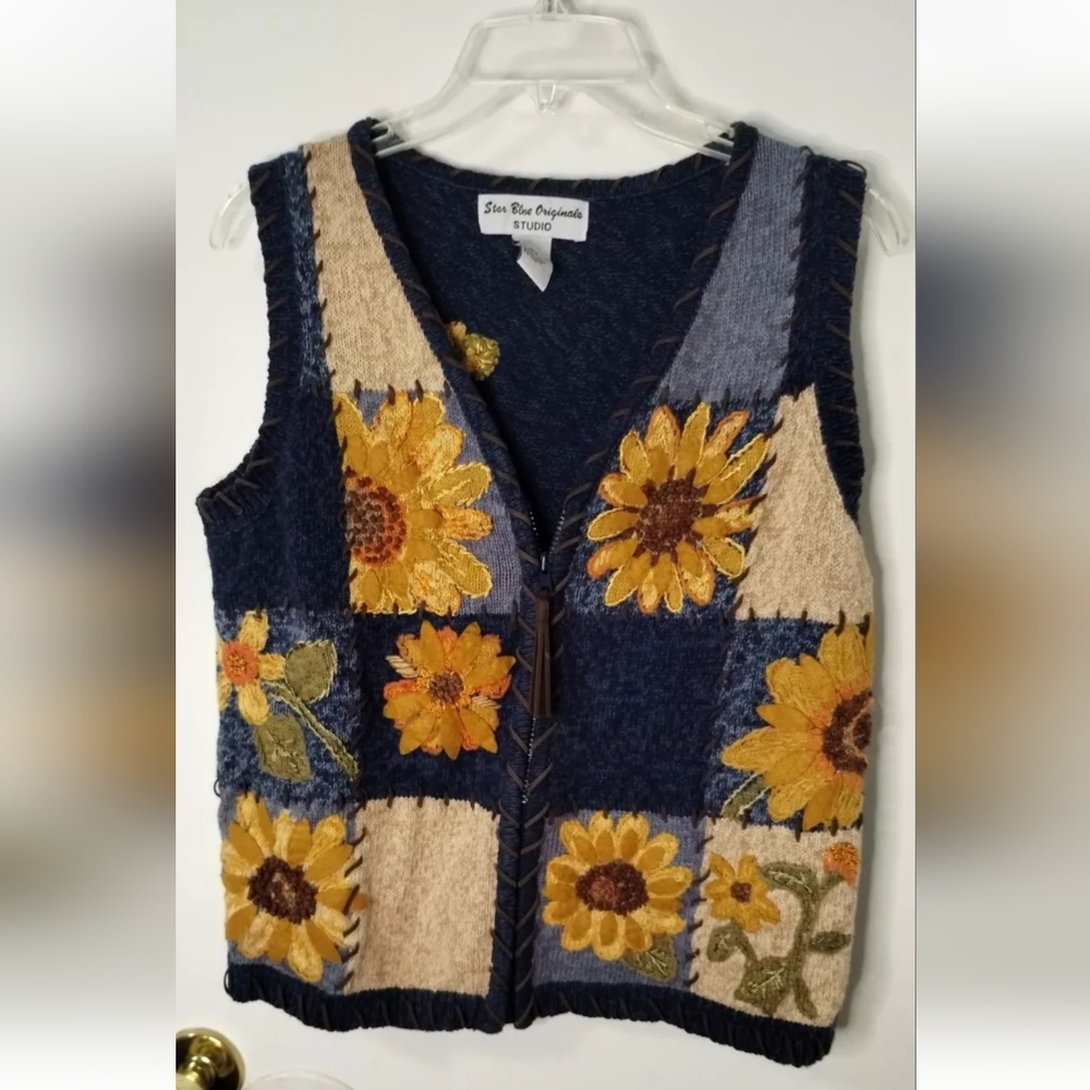 Vintage Star Blue Originale Studio Small Sunflower Embroidered Patchwork Vest - Picture 1 of 8